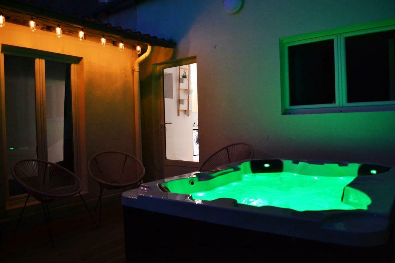 An Authentic Experience With Spa In The Center Poitiers Exteriér fotografie